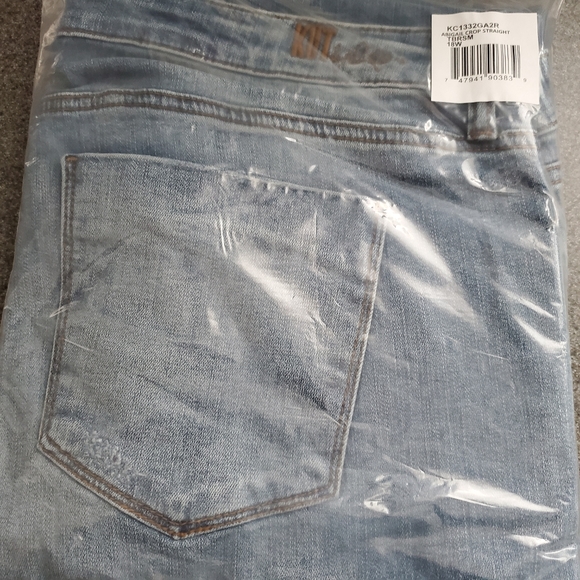 NEW Kut From Kloth Abigail Crop Straight Leg Jeans - Picture 13 of 14